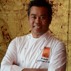 Restaurant Aux Trois Nagas par Oth Sombath