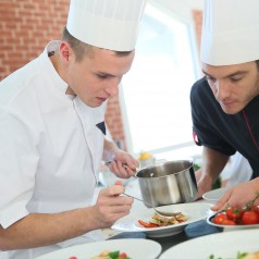 Vous aimez la cuisine… Faites-en votre métier !