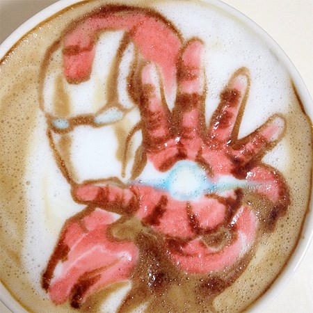 ironman-latte-art