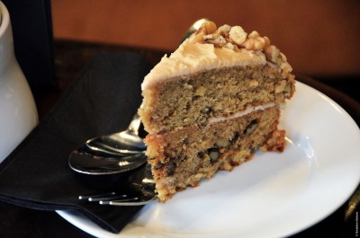 8 COFFEE & WALNUT CAKE