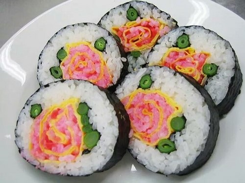 makis fleurs roses