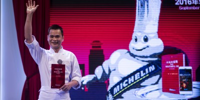 Apres-le-petit-livre-rouge-Michelin-lance-le-guide-rouge-en-Chine